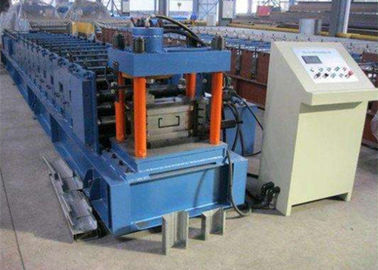 中国 機械、機械を形作る戸枠ロールを形作る電流を通された金属の母屋ロール  サプライヤー