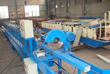 中国 油圧打抜き機が付いている機械を形作る周波数制御の水道管ロール サプライヤー